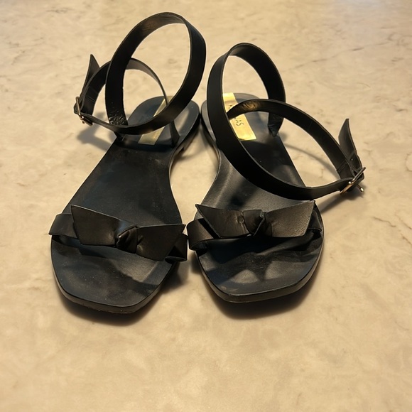 KAANAS Leather Ankle-wrap Bow Sandal - Picture 3 of 4